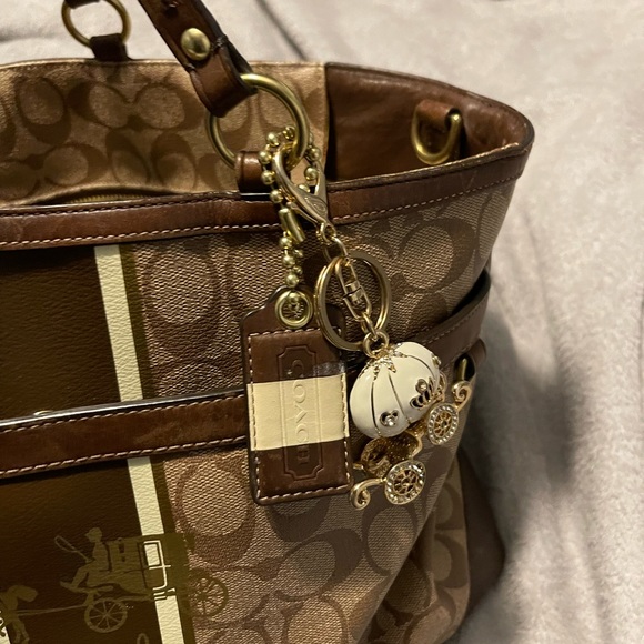 COACH DIAPER BAG OR PURSE - Picture 2 of 3